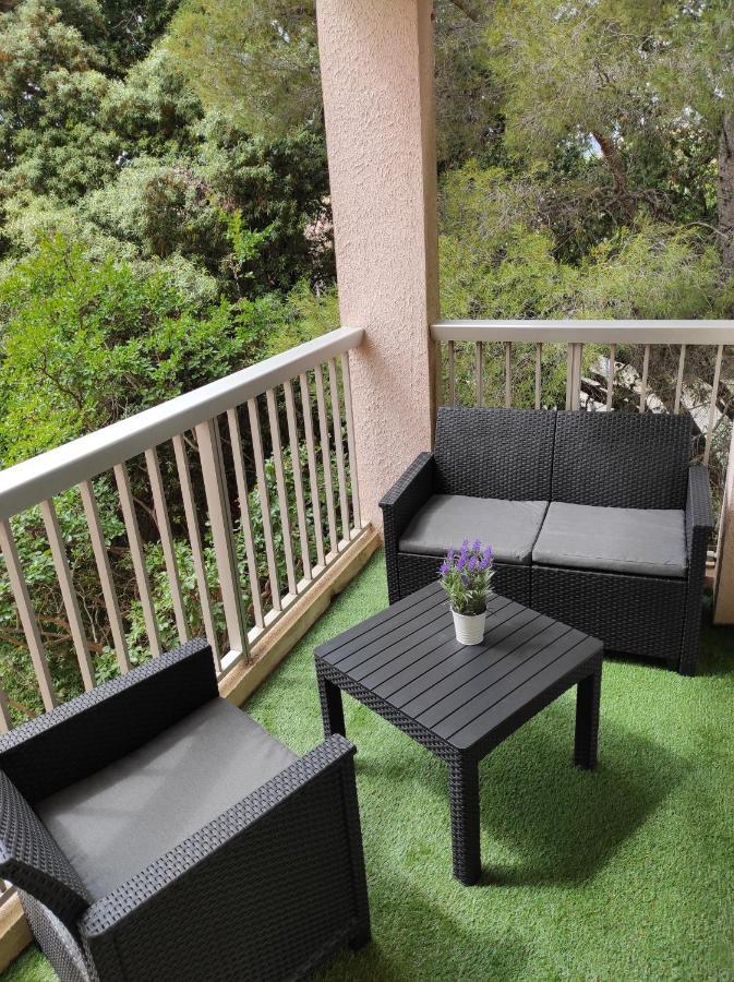 Charmant Studio Climatise 24 M2 Terrasse A 100M De La Plage Saint-Mandrier-sur-Mer Kültér fotó