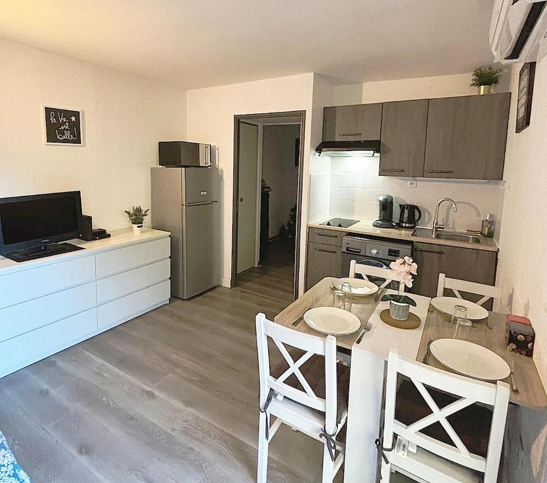 Charmant Studio Climatise 24 M2 Terrasse A 100M De La Plage Saint-Mandrier-sur-Mer Kültér fotó